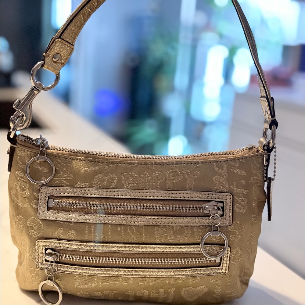 COACH Poppy Storypatch Top Handle Pouch 44088 - Gold - EXCELLENT Condition